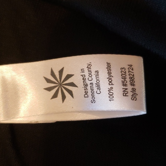 Athleta Athletic Tank, Solid Black Print, Keyhole Twist Back, Size XS - Picture 10 of 14